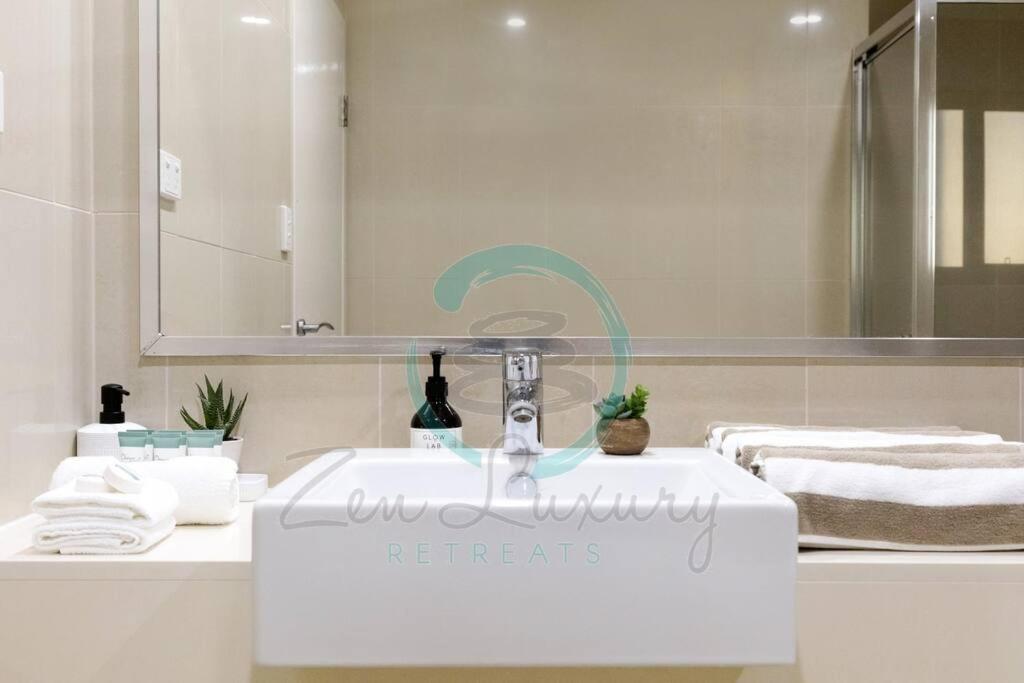 Zen Ocean Charm 3Br Luxury W/Front Apt Pool + Bbq Darwin Esterno foto